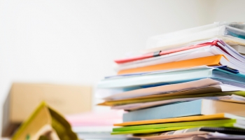 Beneficiario controlador extranjero: Documentos traducidos y apostillados?